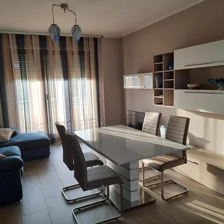 Casa Lorena * فروزينوني